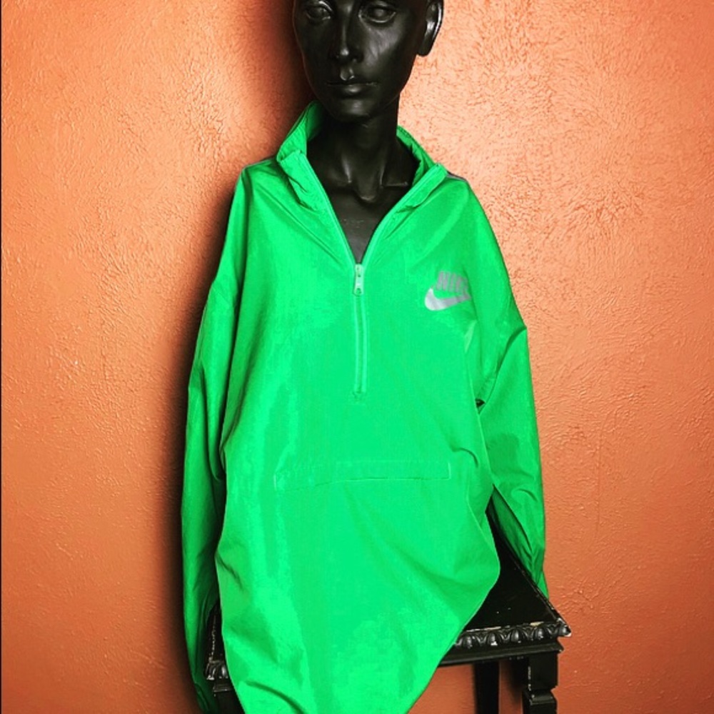 VINTAGE NIKE WINDBREAKER 💨